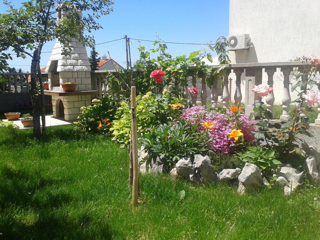 Apartment And Rooms Markovic Senj  Bilik gambar