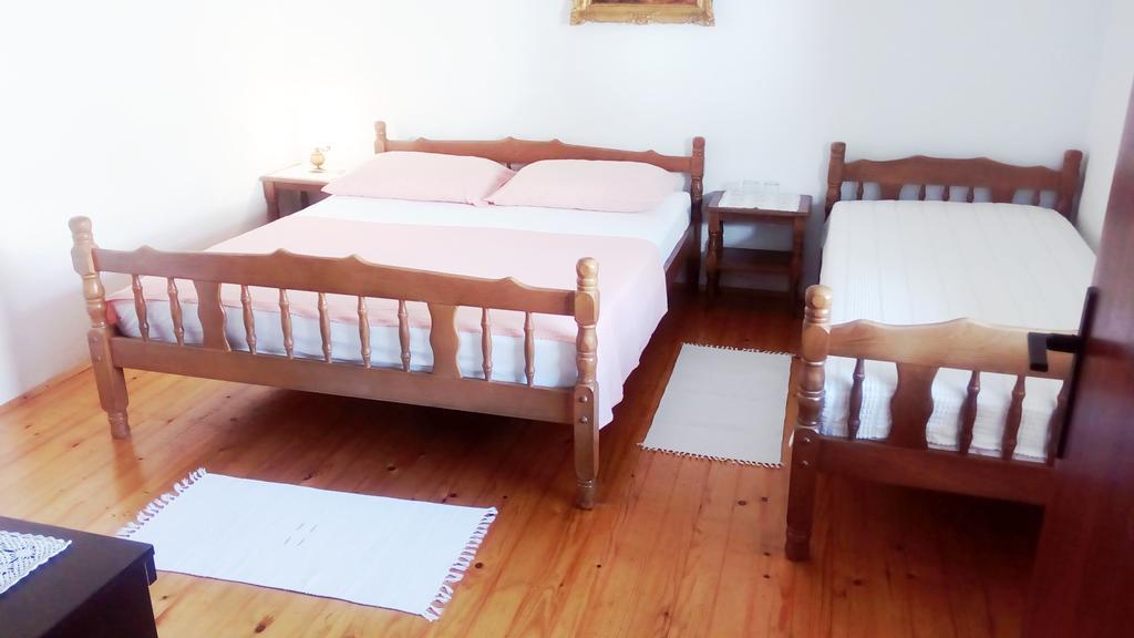 Apartment And Rooms Markovic Senj  Luaran gambar
